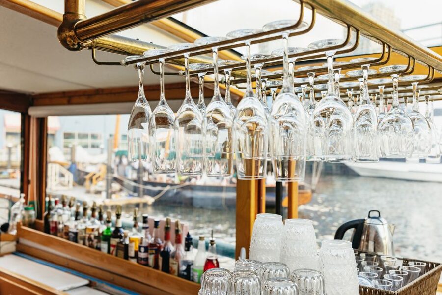 New York City: Sunset Yacht Cruise - Crew service and photo help that makes the difference