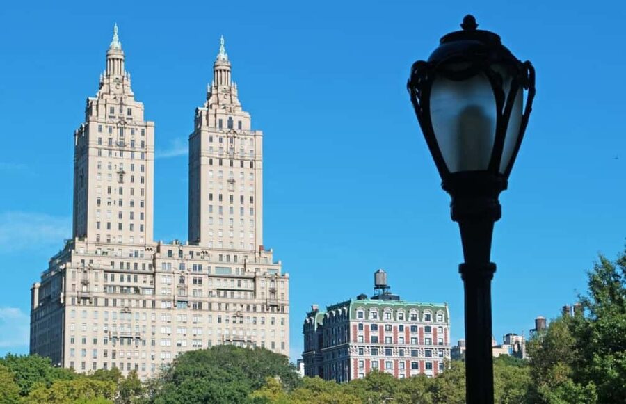 New York City: Top-Rated Central Park Pedicab Tour - Starting at 160 Central Park S, then gliding off into the park