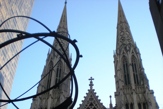 New York City Tour in German - 5th Avenue Icons: Trump Tower, Rockefeller Center, and St. Patrick’s Cathedral