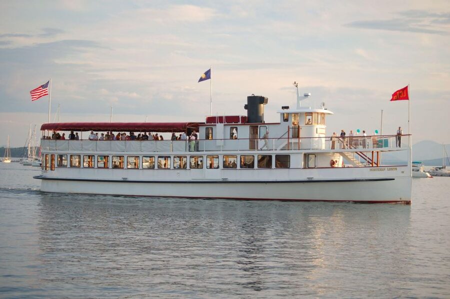 New York City: Weekend Holiday Brunch Cruise - Who this cruise fits best, and who might be happier elsewhere