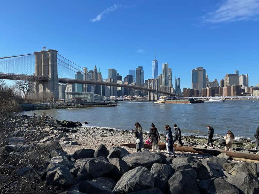 New York: DUMBO Brooklyn Food and Culture Tour - How the guide makes or breaks this kind of tour