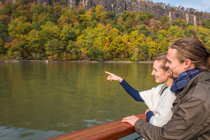 New York Fall Foliage Cruise up the Hudson River - Cruising under the George Washington Bridge from below