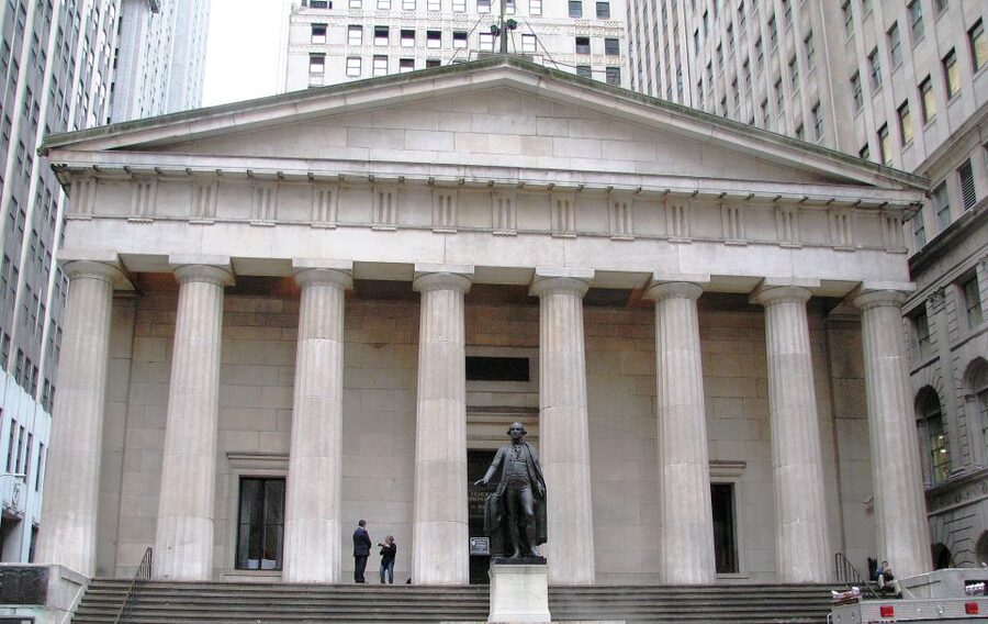 New York: Hamilton and Washington Revolutionary Walking Tour - The Declaration of Independence reenactment you can actually feel