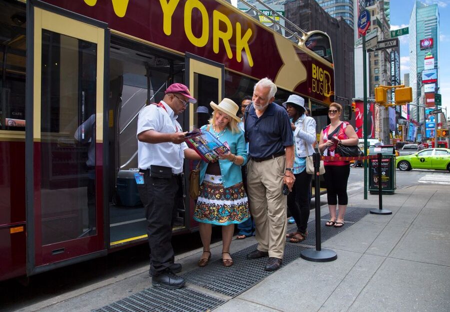 New York: Hop-on Hop-off Sightseeing Tour by Open-top Bus - Grand Central and St. Patrick’s Cathedral: classic Midtown anchors