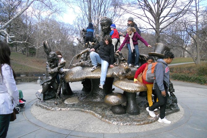 New York Lower Central Park Scavenger Hunt Adventure - Getting started at Columbus Circle, then pacing your own 3 hours