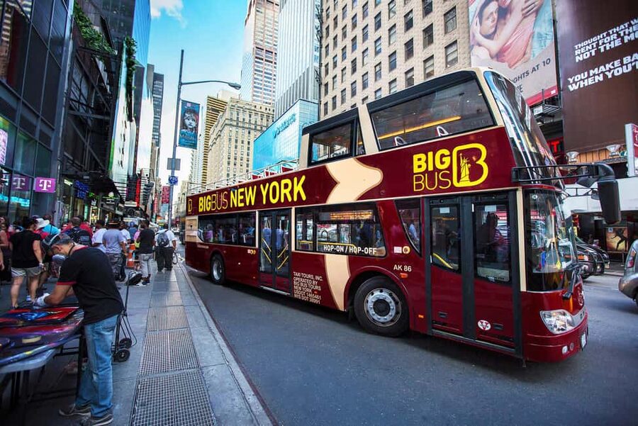 New York: Madame Tussauds and Big Bus Hop-on Hop-off Tour - The Downtown Loop: what to see in lower Manhattan
