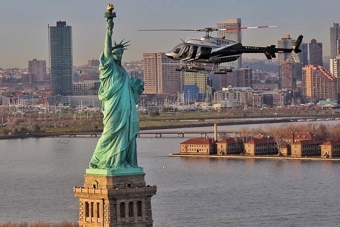 New York Manhattan Scenic Helicopter Tour - Central Park and Midtown icons, seen like a diagram