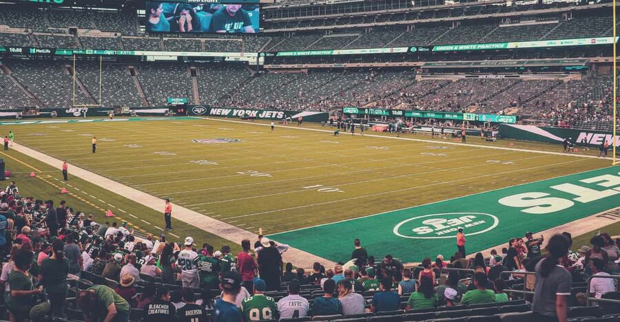 New York: New York Jets Football Game at Metlife Stadium - Why a Jets game at MetLife feels like New York