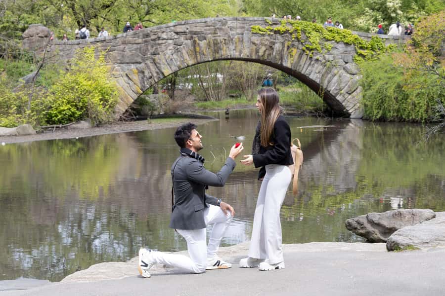 New York: Photoshoot in NYC Central Park 5th Ave - Meeting at The Plaza Hotel, and why that matters