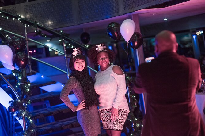 New York Pier 15 New Year's Eve Buffet Dinner Cruise - 10:00 pm to Midnight, How the Evening Flows
