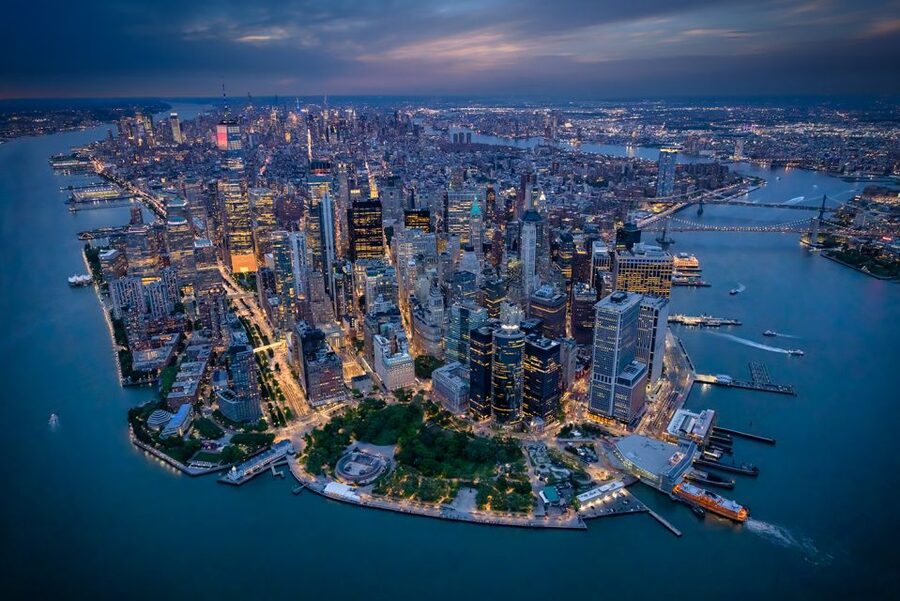 New York: Private Scenic Helicopter Charter with Champagne - Champagne in flight: a nice detail, with a clear age rule