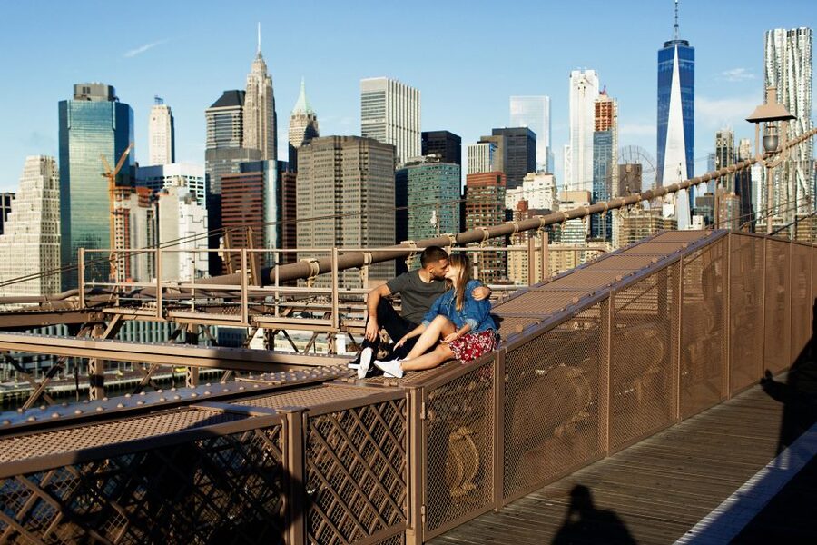 New York: Professional Photoshoot at Brooklyn Bridge - Meeting at Escalera Puente Brooklyn, and how to avoid timing stress