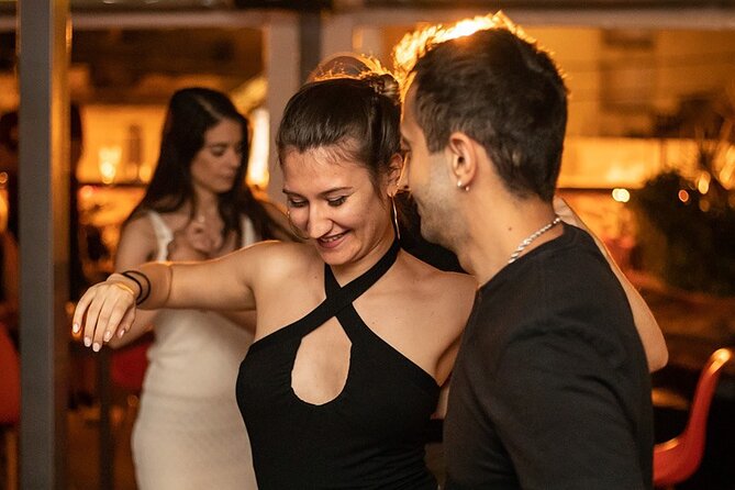 New York Salsa Lovers Dance Experience - Group Size and Maximum 100 Travelers: What to Expect