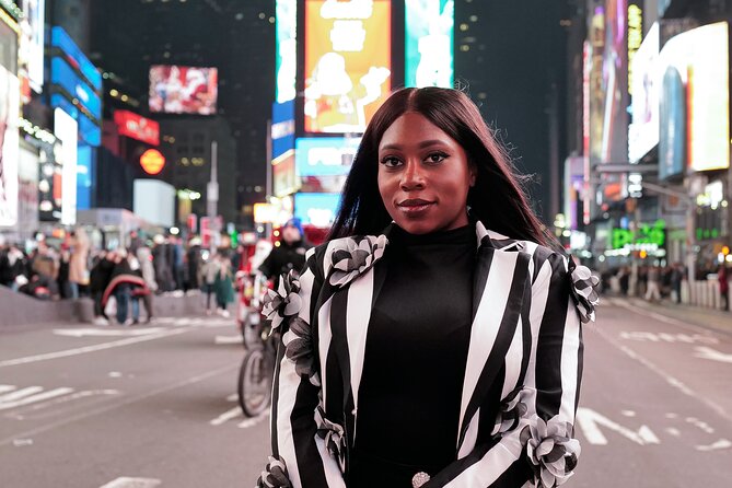 New York: Times Square Professional Photoshoot - Price for a group up to 8, and what you really get