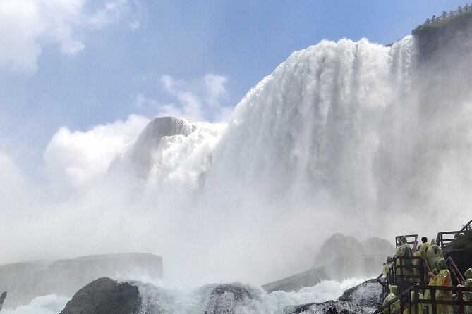 New York to Niagara Falls and Washington DC Three-Day Tour - Why the Niagara Falls night view is the smartest add-on here