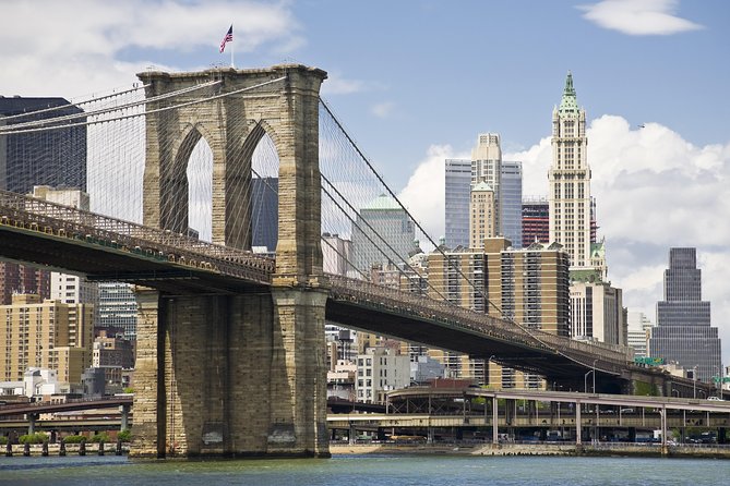 New York Tour by Subway and Bus with Private Guide - Meeting in Manhattan, then getting to the first sights fast