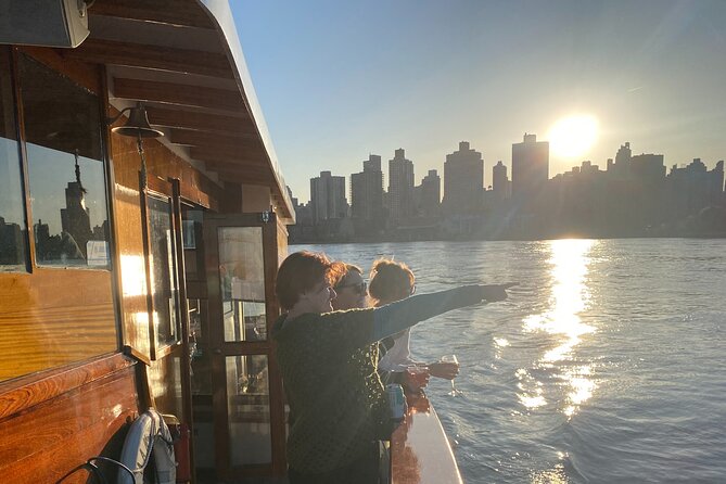 New York Urban Wildlife Sunset Boat Tour - Quick reasons this sunset cruise works