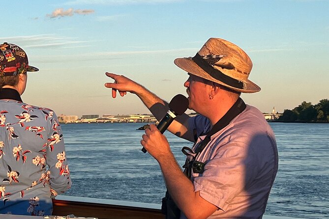 New York Urban Wildlife Sunset Boat Tour - Roosevelt Island and the tramway you can spot overhead