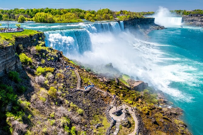 Niagara Falls(US/CA),Toronto,Thousand Islands 3-Day Tour from NYC - Day 2: Morning Niagara, Then Toronto’s Icons, Aquarium, and Big Views From CN Tower
