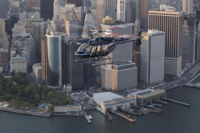 NY Helicopter Tour: Manhattan & Brooklyn (Heliport Fees Incl.) - Comfort, windows, and the seat reality check