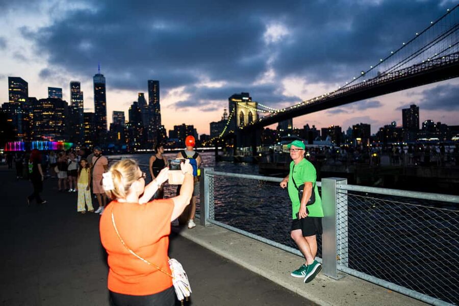 NYC at Night: 3-Hour Luxury Bus Tour of Top Highlights - Times Square Finish and the Button and Needle Ending Point