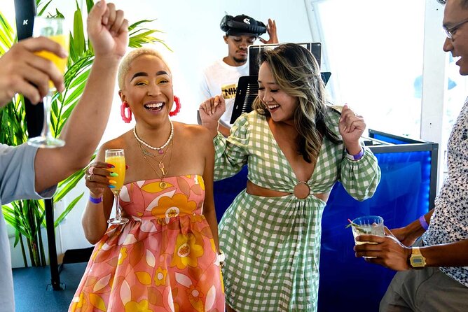 NYC Bottomless Brunch Cruise with Iconic Views - Staff Energy: What Makes the Experience Feel Smooth