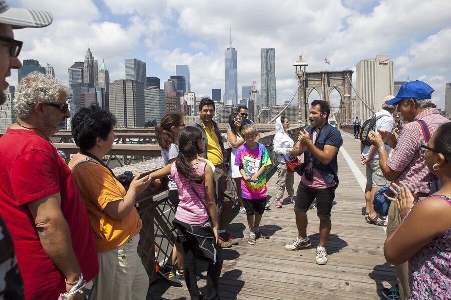 NYC: Brooklyn Bridge and Dumbo District Walking Tour - Crossing the Brooklyn Bridge: Skyline Views Plus the Construction Story