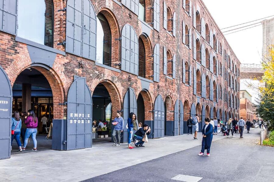 NYC: Brooklyn Bridge, DUMBO, and Skyline Small Group Tour - Photo stops and viewpoints that save you guesswork