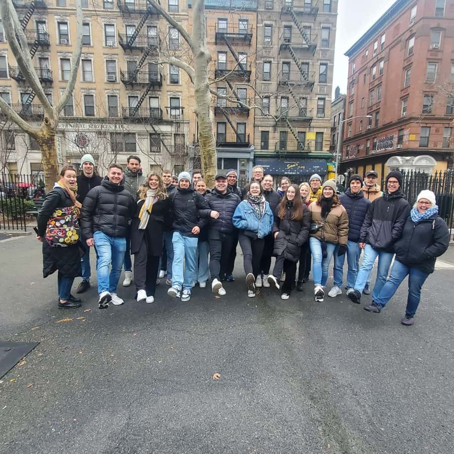NYC: Brooklyn Bridge, Statue of Liberty, & Manhattan Tour - Manhattan Bridge photo stop: quick, but useful