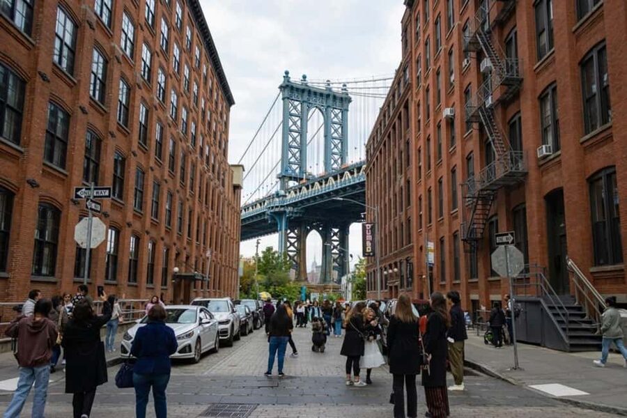 NYC: Brooklyn & DUMBO Bus and Walking Tour with Local Guide - Arriving in DUMBO: Cobblestones and Waterfront Air