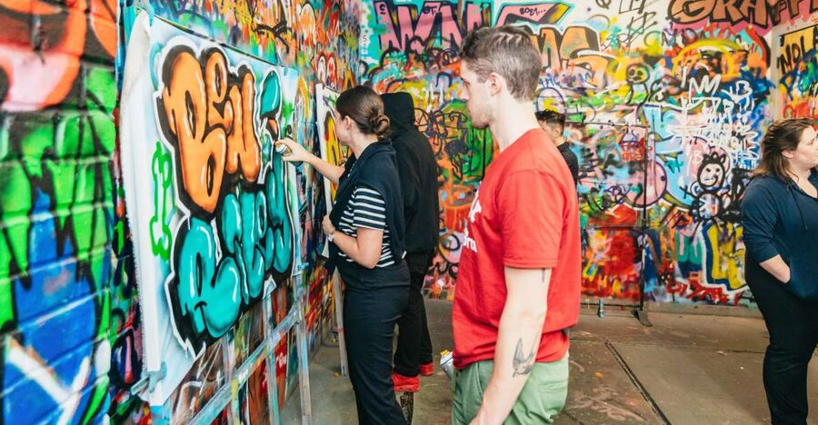 NYC: Brooklyn Graffiti Workshop with Local Artist - Why Bushwick makes this Brooklyn graffiti workshop feel real