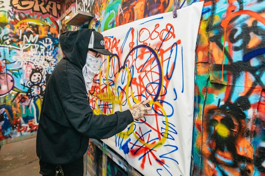NYC: Brooklyn Graffiti Workshop with Local Artist - The spray techniques you actually learn, from thin lines to lettering