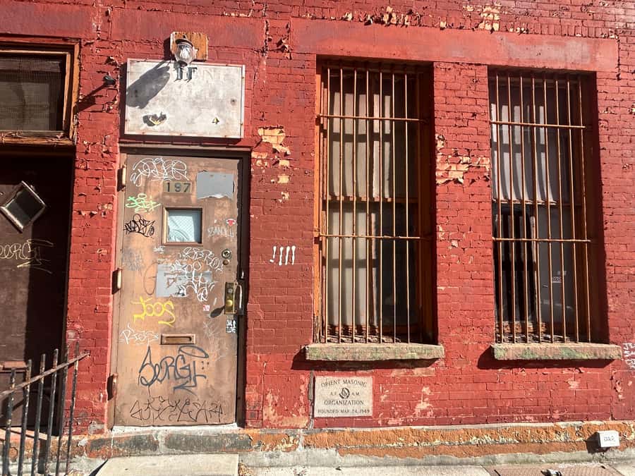 NYC, Brooklyn: Notorious Biggie Smalls Themed Walking Tour - Photos, lyric trading, and a late-night food stop with Welch’s Grape