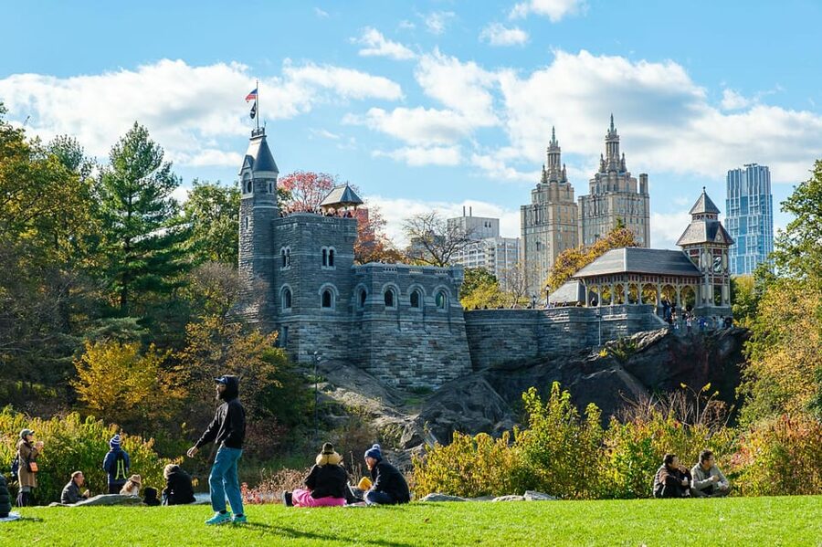 NYC: Central Park Pedicab Tour with Photo Stops - Delacorte Theater pass-by: iconic, even without stopping