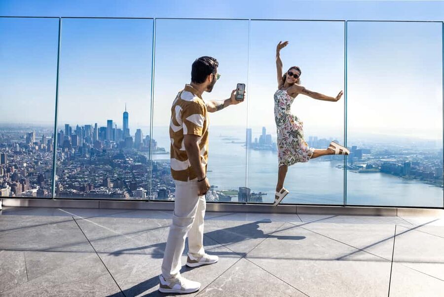 NYC: Chelsea & High Line Tour with Optional Edge Entry - Edge sky deck payoff: optional entry, maximum city view