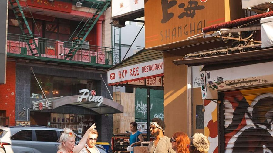 NYC: Chinatown & Little Italy Food Tour (4 Food Stops Incl.) - Stop one that sets the tone: dim sum from Mei Lai Wah