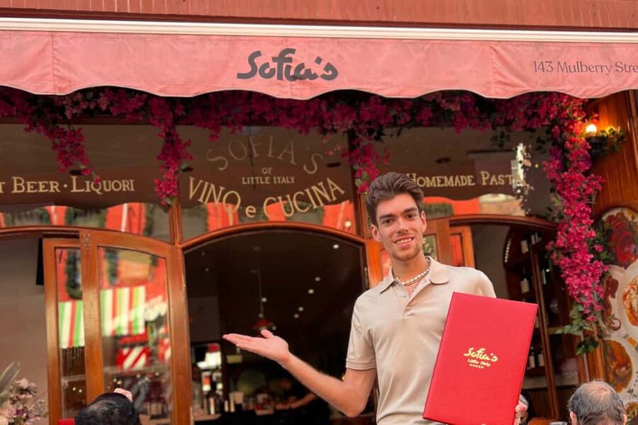 NYC: Chinatown & Little Italy Food Tour with 8 Tastings - Crossing into Little Italy: 1892 pastry, a film-famous bar, and mini cannoli
