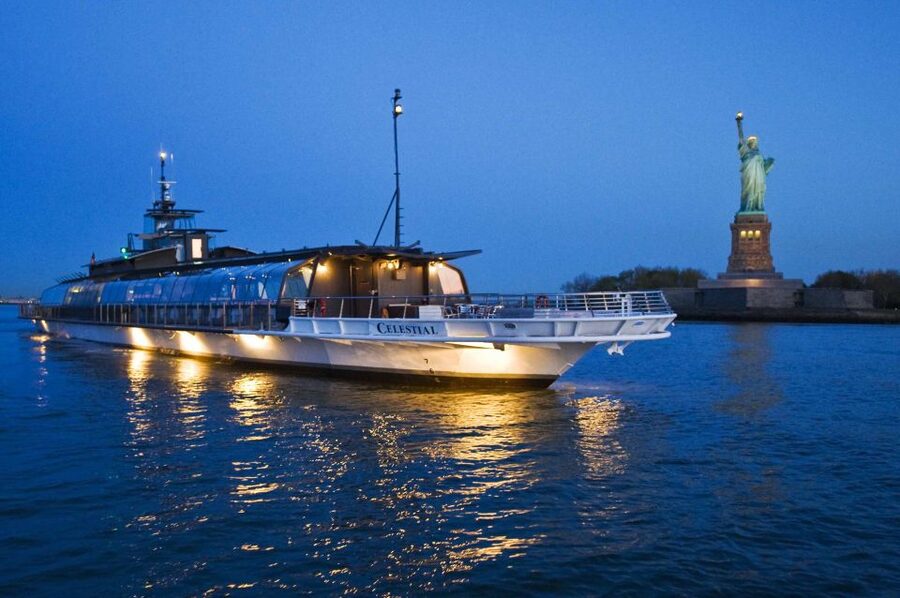 NYC: Christmas Eve Gourmet Brunch or Dinner Harbor Cruise - Christmas Eve on the water, without giving up comfort
