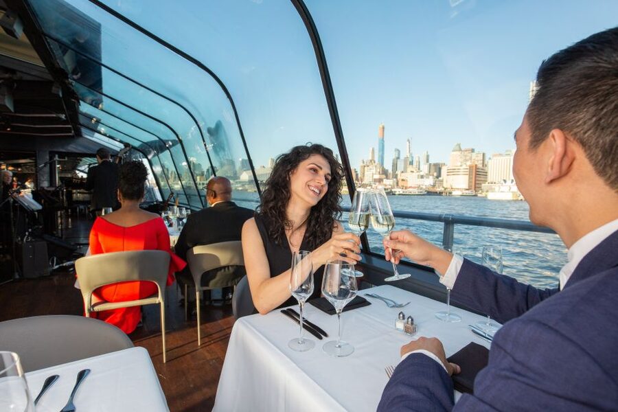 NYC: Christmas Eve Gourmet Brunch or Dinner Harbor Cruise - What the meal feels like: plated, served, and paced for sightseeing