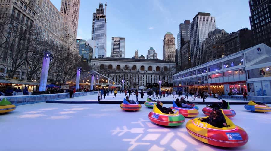 NYC: Christmas Holiday Guided Walking Tour with Dessert - The meeting point under General Sherman: how to start smoothly