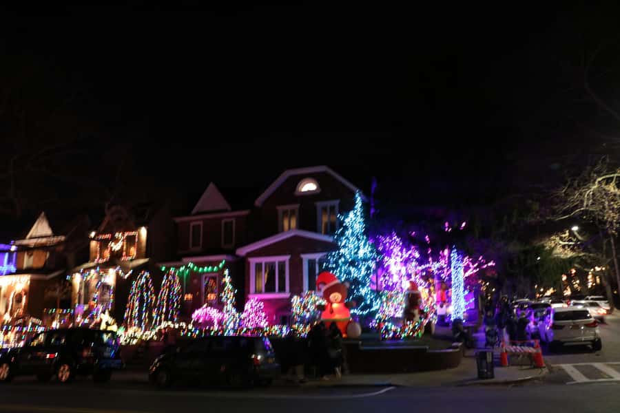 NYC: Christmas Lights Dyker Heights, Bay Ridge and DUMBO - Key points to know before you go