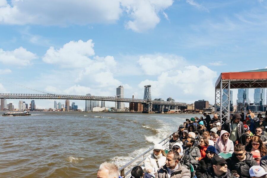 NYC: Circle Line 1.5-Hr Landmarks Skip-The-Box-Office Cruise - East River Return and Lower Manhattan Glide-Back