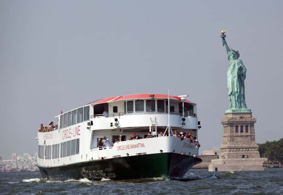 NYC: Circle Line 1-Hr Statue of Liberty Skip-The-Line Cruise - Guides Make the Hour Feel Longer: The Names You Might Hear