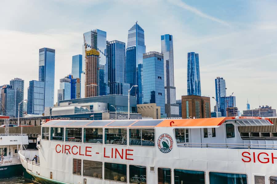 NYC: Circle Line 2.5 Hour Best of NYC Boat Cruise - The bridge parade, Brooklyn Bridge and friends from the harbor level
