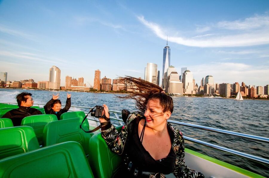 NYC: Circle Line "The Beast" Midtown/Downtown Speedboat Ride - What to know before you line up: timing, bags, and rules that affect your day