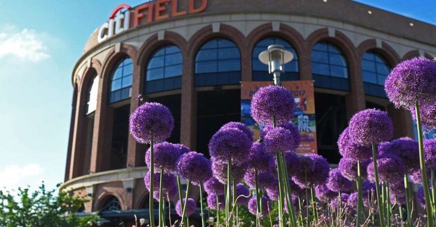 NYC: Citi Field Insider Guided Ballpark Tour - Getting started at the Hodges VIP Entrance, and what to do with parking