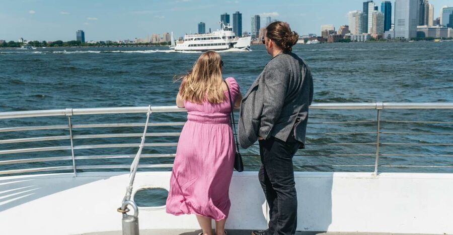 NYC: City Cruises Luxury Brunch, Lunch or Dinner Cruise - Live music, narration, and the chance to actually dance