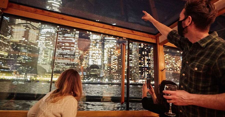 NYC: City Lights Yacht Cruise with Drink Included - The free drink: small cost, big value for the mood