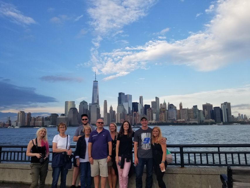 NYC: City Skyline Sightseeing MiniBus Tour at Night - Hoboken Break and Carlo’s Bakery: The Most Fun Detour