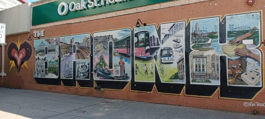 NYC: Contrasts of Bronx, Queens, Brooklyn, & Manhattan Tour - A five-hour loop that makes borough hopping actually doable